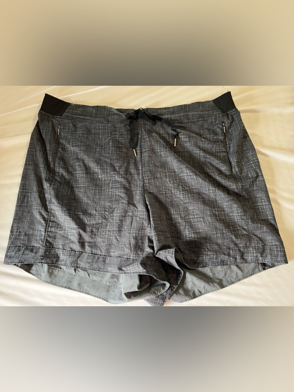 CALIA by Carrie Underwood Women's Gray Plaid Shorts